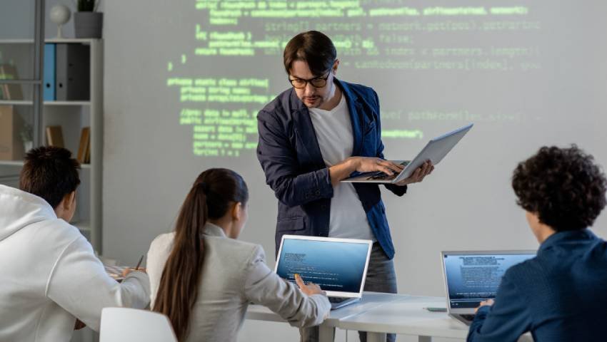 The Importance of Practical Training in IT Education